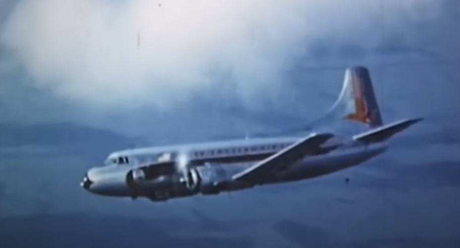 de Havilland Comet soaring through the sky