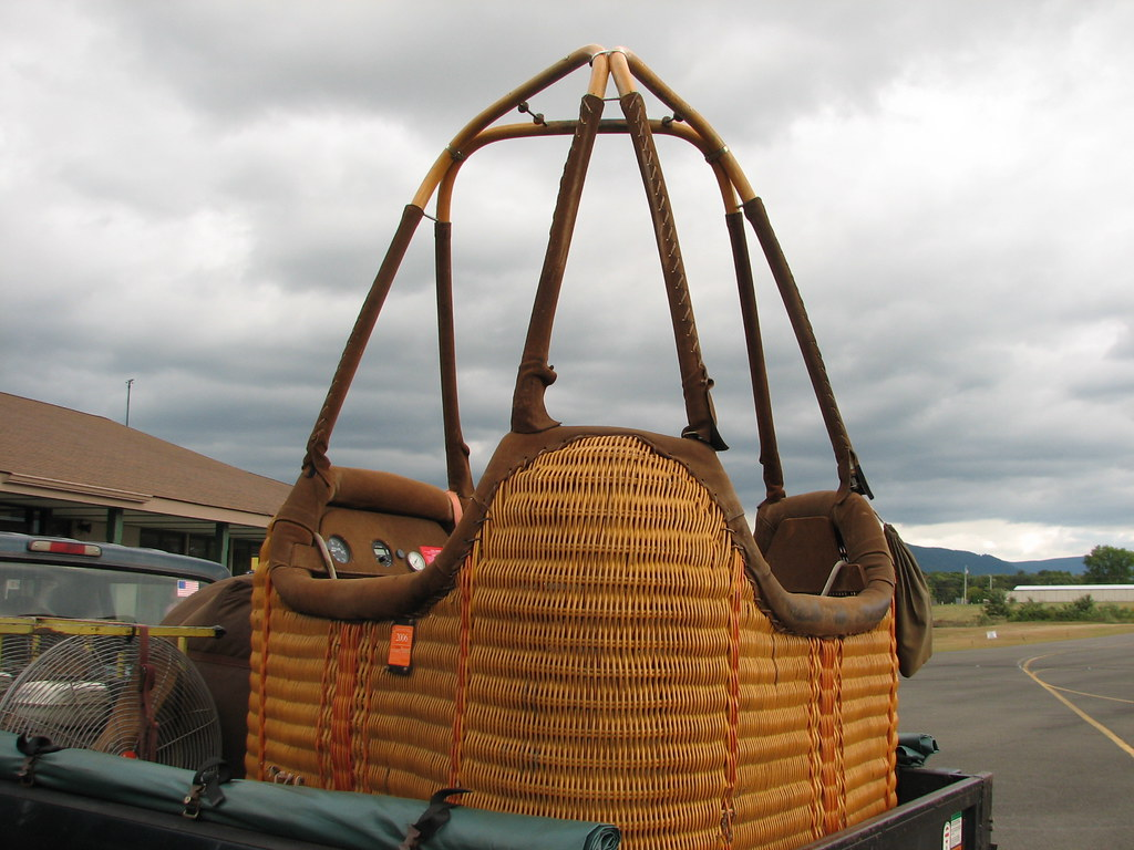 Gondola for air balloon